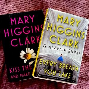 Pair of Mary Higgins Clark books in perfect condition.